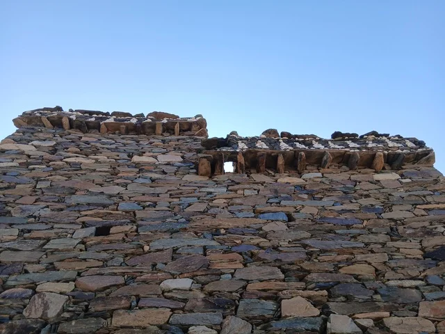 البيوت والمباني الحجرية الأثرية في منطقة الحجرة، الأماكن والمعالم السياحية المشهورة في المملكة العربية السعودية، المناطق الجبلية المرتفعة، الفن الهندسي المعماري على الطراز القديم البيوت والمباني الحجرية الأثرية في منطقة الحجرة، الأماكن والمعالم السياحية المشهورة في المملكة العربية السعودية، المناطق الجبلية المرتفعة، الفن الهندسي المعماري على الطراز القديم