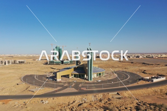 التصاميم والديكورات للقبب والمآذن, المعالم والأماكن الدينية الإسلامية المشهورة في المملكة العربية السعودية, جامع جامعة تبوك في مدينة تبوك , الفن الهندسي المعماري لبناء المساجد على الطراز العربي الإسلامي
