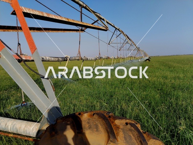 طائرة درون لسقي الاراضي الزراعيه والحقول الخضراء, زيادة انتاج وجودة المحاصيل الزراعيه, آلات واجهزه متطوره، أساليب الري المتقدمة في المملكة العربية السعودية، تطور التقنيه والتكنولوجيا الحديثه في الري وسقي المزروعات