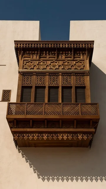 المباني الأثرية في البلد التاريخي بجدة في المملكة العربية السعودية، حواري البلد التاريخي في جدة، التصميم المعماري العربي القديم، المباني الأثرية، المعالم التاريخية في جدة، السياحة في السعودية