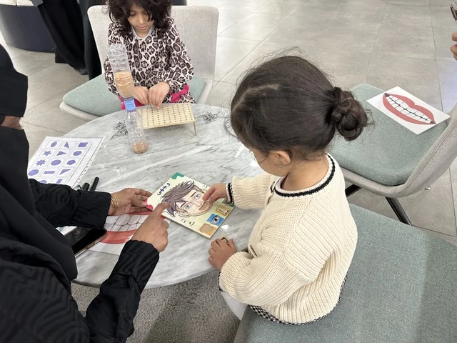 أنشطة معرفية وورش عمل تعليمية، يوم التعليم العالمي في مكتبة الثقافة، مكتبة الدمام العامة، المملكة العربية السعودية، يوم 30  من يناير 2026 ،فعالية تعليمية وثقافية تسلط الضوء على أهمية التعليم ودوره في بناء المجتمعات،مشاركات طلابية وحوار تفاعلي، بيئة ثقافية ملهمة تحتفي بالعلم والمعرفة وتدعم التعلم المستدام.