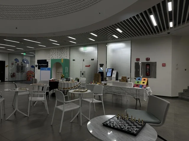 فعالية تعليمية وثقافية تسلط الضوء على أهمية التعليم ودوره في بناء المجتمعات،  يوم التعليم العالمي في مكتبة الثقافة، مكتبة الدمام العامة، المملكة العربية السعودية، يوم 30  من يناير 2026 ، أنشطة معرفية وورش عمل تعليمية، مشاركات طلابية وحوار تفاعلي، بيئة ثقافية ملهمة تحتفي بالعلم والمعرفة وتدعم التعلم المستدام.