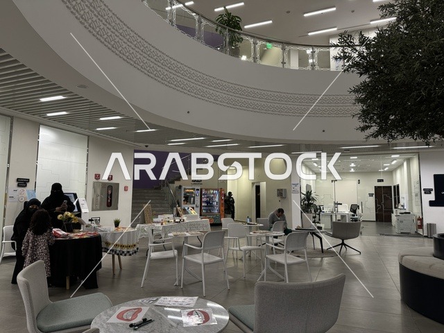 بيئة ثقافية ملهمة تحتفي بالعلم والمعرفة وتدعم التعلم المستدام، يوم التعليم العالمي في مكتبة الثقافة، مكتبة الدمام العامة، المملكة العربية السعودية، يوم 30  من يناير 2026 ، فعالية تعليمية وثقافية تسلط الضوء على أهمية التعليم ودوره في بناء المجتمعات، أنشطة معرفية وورش عمل تعليمية، مشاركات طلابية وحوار تفاعلي.