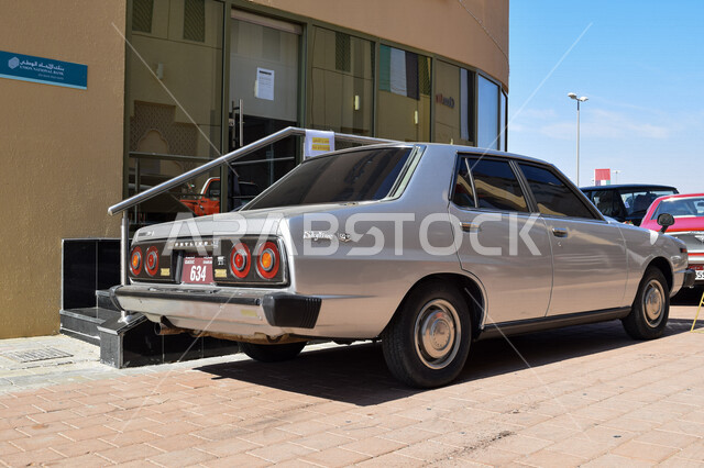 صورة لسيارة كلاسيكية مشاركة في احتفالات اليوم الوطني لدولة الإمارات العربية المتحدة ، بوادي مول ، فعاليات الإمارات ، السياحة في الإمارات