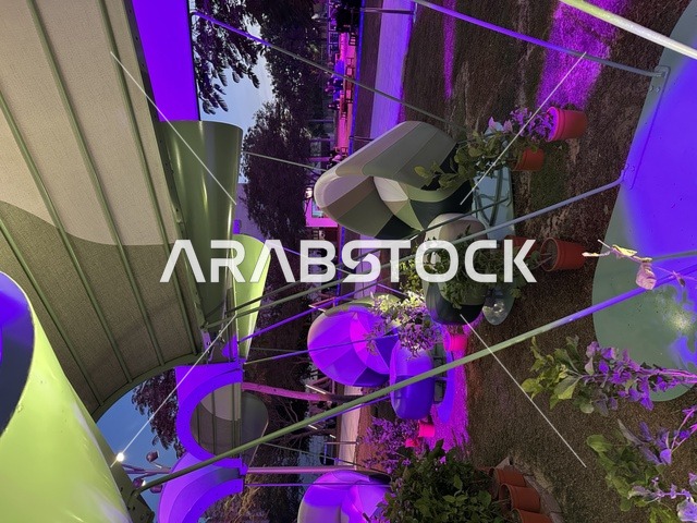 مكان للاستراحه في فعالية شارع أسبانيا في مركز الملك عبدالعزيز الثقافي العالمي "إثراء" بمدينة الظهران في المنطقة الشرقية، المملكة العربية السعودية، يوم 11 من أكتوبر 2025، أنشطة تفاعلية العائلات والأطفال ،رقصات فلامنكو ، عروض موسيقية وفنية حية، مطاعم ومقاهي بطابع اسباني، أجواء احتفالية نابضة بالحياة.