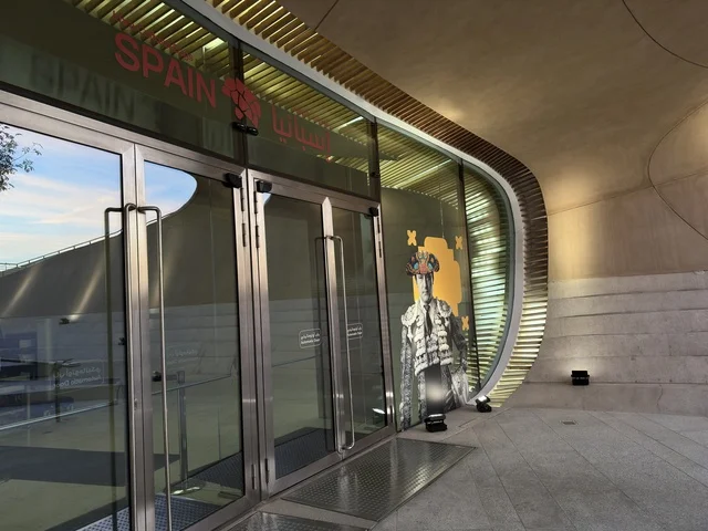 مدخل يوم التعليم العالمي في مكتبة الثقافة، مكتبة الدمام العامة، المملكة العربية السعودية، يوم 30  من يناير 2026 ،فعالية تعليمية وثقافية تسلط الضوء على أهمية التعليم ودوره في بناء المجتمعات،  أنشطة معرفية وورش عمل تعليمية، مشاركات طلابية وحوار تفاعلي، بيئة ثقافية ملهمة تحتفي بالعلم والمعرفة وتدعم التعلم المستدام.