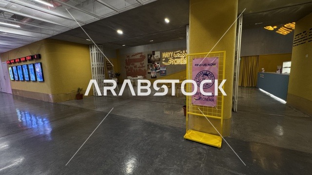 حي سينما في حي جميل في مدينة جدة، المملكة العربية السعودية، وجهة ثقافية وفنية معاصرة، معارض فنية ومساحات إبداعية، فعاليات ثقافية ومجتمعية متنوعة، مقاهي ومناطق تجمع فني، بيئة حضرية تحتضن الإبداع والفنون الحديثة