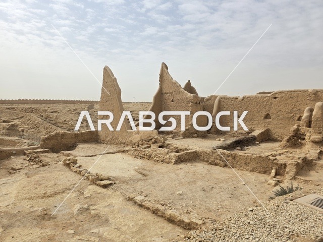 The narrow alleys and residential streets, the history of the First Saudi State, the ancient walls of Diriyah in Riyadh, Saudi Arabia, ancient historical archaeological landmarks, ancient architectural engineering art, a picture of the archaeological buildings and mud houses in the Al-Turaif neighborhood in Diriyah.