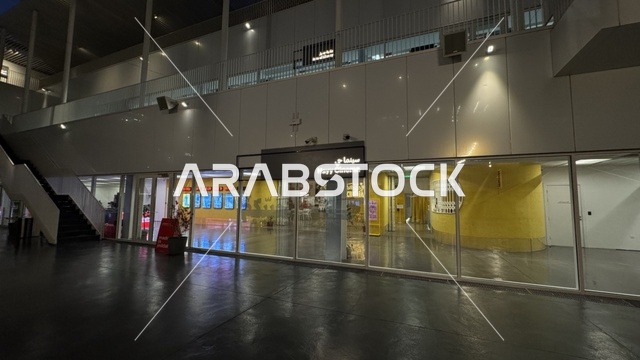 حي سينما في حي جميل في مدينة جدة، المملكة العربية السعودية، وجهة ثقافية وفنية معاصرة، بيئة حضرية تحتضن الإبداع والفنون الحديثة ، معارض فنية ومساحات إبداعية، فعاليات ثقافية ومجتمعية متنوعة، مقاهي ومناطق تجمع فني