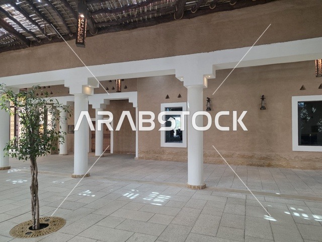 أحد أكبر المنازل التراثية، معالم أثرية تاريخية قديمة، أسوار الدرعية القديمة في مدينة الرياض في المملكة العربية السعودية، الفن الهندسي المعماري القديم، صورة للمباني الأثرية والبيوت الطينية في حي الطريف في الدرعية،  تاريخ الدولة السعودية الأولى