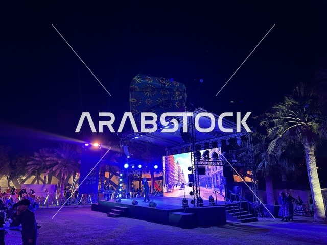 تقديم عرض مسرحي بفعالية شارع أسبانيا في مركز الملك عبدالعزيز الثقافي العالمي "إثراء" بمدينة الظهران في المنطقة الشرقية، المملكة العربية السعودية، يوم 11 من أكتوبر 2025، أنشطة تفاعلية العائلات والأطفال ،رقصات فلامنكو ، عروض موسيقية وفنية حية، مطاعم ومقاهي بطابع اسباني، أجواء احتفالية نابضة بالحياة.