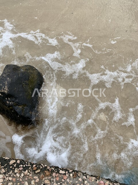 صورة جمالية لشاطئ نصف القمر في المنطقة الشرقية - الدمام بالمملكة العربية السعودية ، جمال الطبيعة في السعودية ، شواطئ الشرقية الساحرة ، أماكن سياحية ، الهافمون ويقع بالقرب من مدينة خبر فالمنطقة الشرقية من السعودية