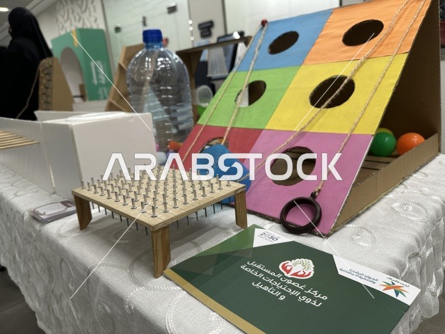 ورش تعليمية تفاعلية، يوم التعليم العالمي في مكتبة الثقافة، مكتبة الدمام العامة، المملكة العربية السعودية، يوم 30 من يناير 2026 ،فعالية تعليمية وثقافية تسلط الضوء على أهمية التعليم ودوره في بناء المجتمعات، مشاركات طلابية وحوار تفاعلي، بيئة ثقافية ملهمة تحتفي بالعلم والمعرفة وتدعم التعلم المستدام.