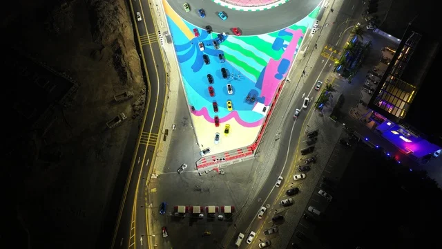 حلبة سباق الفورميلا في جدة بالمملكة العربية السعودية ليلا، الشوارع والطرق في جدة، معالم السعودية، حلبة سباق مضيئة، حلبة كورنيش جدة، السياحة في السعودية