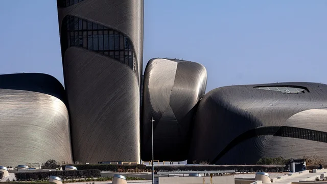 The King Abdulaziz Center for World Culture in Dhahran, the Ithra Cultural Center, modern offices and museums, a lighthouse and famous tourist attractions, distinguished architectural engineering art in the modern style in the Kingdom of Saudi Arabia, the view of the blue sky.