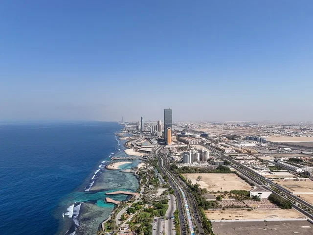 الواجهة البحرية المطلة على ساحل الخليج العربي، أفق مدينة دبي, النهضة الاقتصادية والتطور العمراني لأبراج وناطحات السحاب في الامارات العربية المتحدة، الفن الهندسي المعماري على الطراز الحديث والمتطور للمباني السكنية, معالم سياحية مشهورة الواجهة البحرية المطلة على ساحل الخليج العربي، أفق مدينة دبي, النهضة الاقتصادية والتطور العمراني لأبراج وناطحات السحاب في الامارات العربية المتحدة، الفن الهندسي المعماري على الطراز الحديث والمتطور للمباني السكنية, معالم سياحية مشهورة