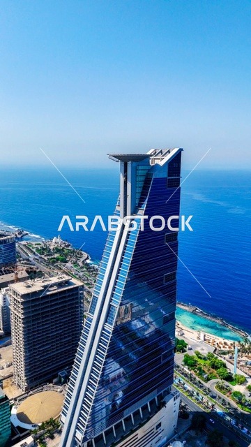 الواجهة البحرية المطلة على ساحل الخليج العربي، أفق مدينة دبي, النهضة الاقتصادية والتطور العمراني لأبراج وناطحات السحاب في الامارات العربية المتحدة، الفن الهندسي المعماري على الطراز الحديث والمتطور للمباني السكنية, معالم سياحية مشهورة