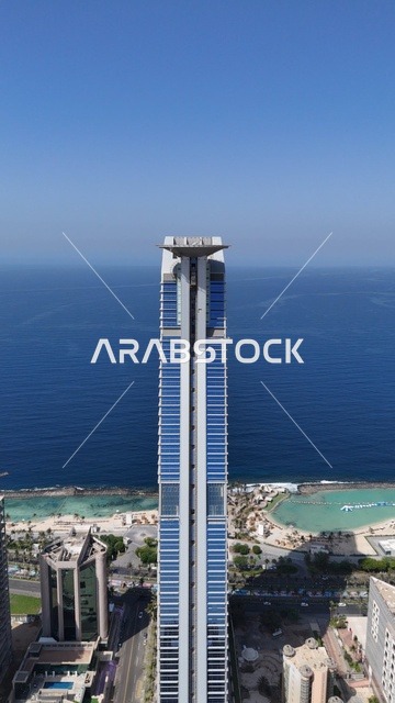 الواجهة البحرية المطلة على ساحل الخليج العربي، أفق مدينة دبي, النهضة الاقتصادية والتطور العمراني لأبراج وناطحات السحاب في الامارات العربية المتحدة، الفن الهندسي المعماري على الطراز الحديث والمتطور للمباني السكنية, معالم سياحية مشهورة