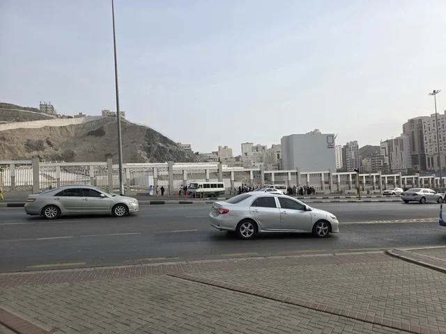The Cemetery of Jannat al-Mu'alla (Al-Hajun Cemetery) is located at the foot of Mount Al-Hajun. It has been the main cemetery for the people of Mecca since the pre-Islamic era and is a sacred cemetery in the Islamic world, containing the grave of our mother Khadijah bint Khuwaylid, may Allah be pleased with her. The Cemetery of Jannat al-Mu'alla (Al-Hajun Cemetery) is located at the foot of Mount Al-Hajun. It has been the main cemetery for the people of Mecca since the pre-Islamic era and is a sacred cemetery in the Islamic world, containing the grave of our mother Khadijah bint Khuwaylid, may Allah be pleased with her.