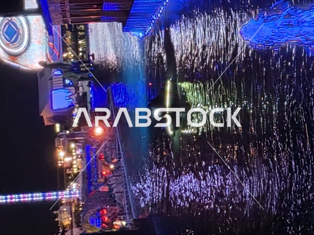 البحيرة المائية في البوليفارد ورلد في مدينة الرياض، الفن الهندسي المعماري على الطراز الحديث، الاستمتاع بالتجارب الممتعة في أبرز المناطق الترفيهية بالمملكة العربية السعودية، معالم جذب واستقطاب السائحين من أنحاء العالم