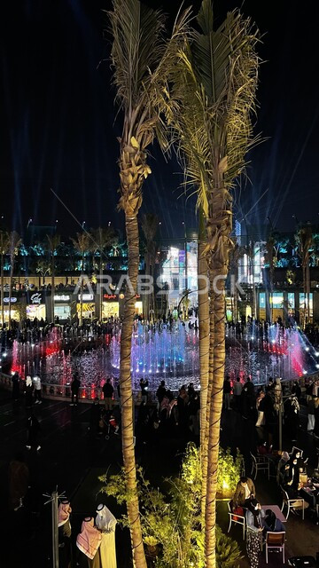 صورة لللمعالم المشهورة بالرياض ، الرياض بوليفارد سيتي ، أنشطة وفعاليات موسم الرياض ، النافورة الراقصة في البوليفارد ، مشروع بوليفارد الرياض ، السياحة في السعودية ، روح السعودية ، واجهة ترفيهية في موسم الرياض البوليفارد في المملكة العربية السعودية