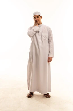 Saudi Man in Traditional Thobe with Neck Pain
