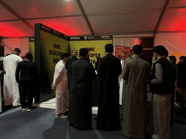 A digital entertainment experience dedicated to electronic gaming enthusiasts, the Gaming Plus (+) event at King Fahd University of Petroleum and Minerals in Dhahran, Eastern Province, Saudi Arabia, on January 28, 2026, featuring game competitions and challenges, modern devices and technologies, wide youth participation, and an exciting atmosphere that combines entertainment and technology.