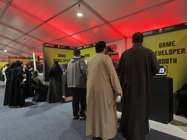 مشاركة شبابية واسعة،  فعالية جيمينق بلس (+) في جامعة الملك فهد للبترول والمعادن بالظهران، المنطقة الشرقية، المملكة العربية السعودية، يوم 28 من يناير 2026، مسابقات وتحديات ألعاب، تجربة ترفيهية رقمية مخصصة لعشّاق الألعاب الإلكترونية، أجهزة وتقنيات حديثة، أجواء حماسية تجمع بين الترفيه والتقنية.