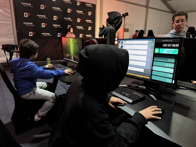 The use of modern devices and technologies, the Gaming Plus (+) event at King Fahd University of Petroleum and Minerals in Dhahran, Eastern Province, Saudi Arabia, on January 28, 2026, gaming competitions and challenges, a digital entertainment experience tailored for electronic gaming enthusiasts, wide youth participation, and an exciting atmosphere that combines entertainment and technology.