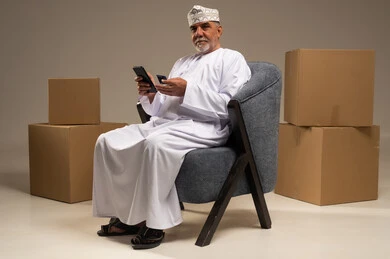 Omani Man Online Shopping with Credit Card