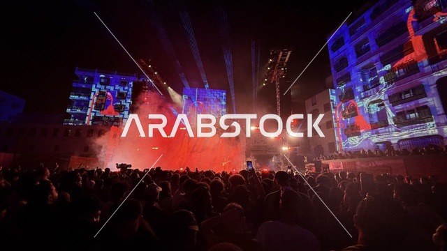 الاجواء الصاخبة والالعاب النارية في فعالية بلد بيست في مدينة جدة التاريخية، المملكة العربية السعودية، مهرجان موسيقي وفني من تنظيم مدل بيست يوم 30 من يناير 2026،  عرض موسيقي غنائي وتجربة فنية معاصرة، أجواء احتفالية نابضة بالطاقة، تفاعل جماهيري واسع، الموسيقى والفن في قلب جدة وعلى مقربة من ساحل البحر الأحمر.