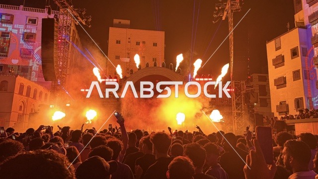 الاجواء الصاخبة والالعاب النارية في فعالية بلد بيست في مدينة جدة التاريخية، المملكة العربية السعودية، مهرجان موسيقي وفني من تنظيم مدل بيست يوم 30 من يناير 2026،  عرض موسيقي غنائي وتجربة فنية معاصرة، أجواء احتفالية نابضة بالطاقة، تفاعل جماهيري واسع، الموسيقى والفن في قلب جدة وعلى مقربة من ساحل البحر الأحمر.