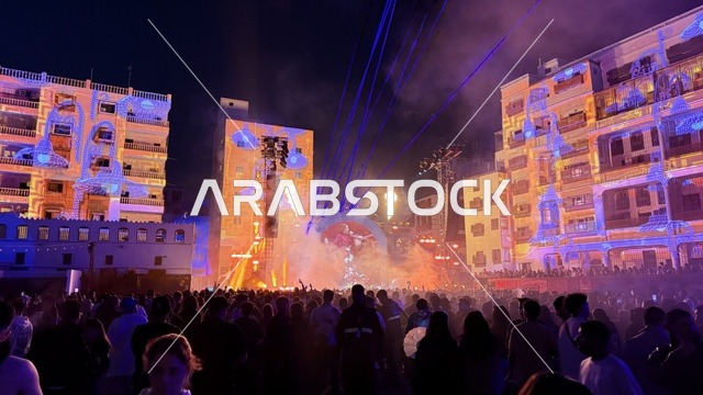 الاجواء الصاخبة والالعاب النارية في فعالية بلد بيست في مدينة جدة التاريخية، المملكة العربية السعودية، مهرجان موسيقي وفني من تنظيم مدل بيست يوم 30 من يناير 2026،  عرض موسيقي غنائي وتجربة فنية معاصرة، أجواء احتفالية نابضة بالطاقة، تفاعل جماهيري واسع، الموسيقى والفن في قلب جدة وعلى مقربة من ساحل البحر الأحمر.