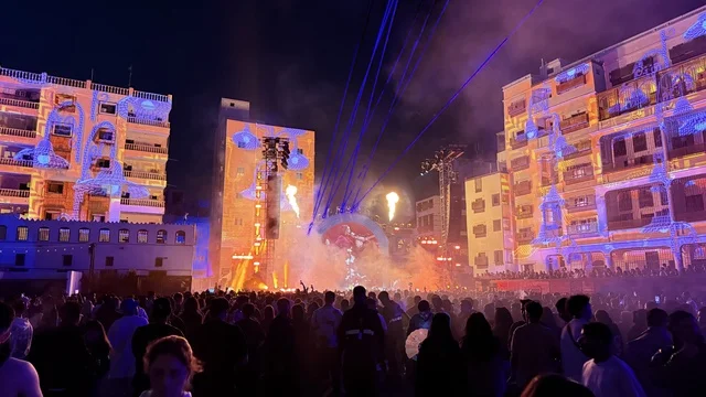 The lively atmosphere and fireworks at the Balad Beast event in the historic city of Jeddah, Saudi Arabia, a music and arts festival organized by MDL Beast on January 30, 2026, featuring a musical performance and contemporary artistic experience, vibrant celebratory vibes, wide public interaction, music and art at the heart of Jeddah and close to the Red Sea coast.