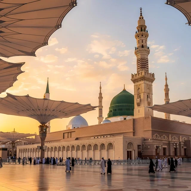 Sacred Islamic religious places, the architectural engineering art of minarets and the green dome in Islamic style, famous mosques in the Kingdom of Saudi Arabia, the concept of worship and drawing closer to God, a close-up image of the green dome of the Prophet's Mosque in Medina.
