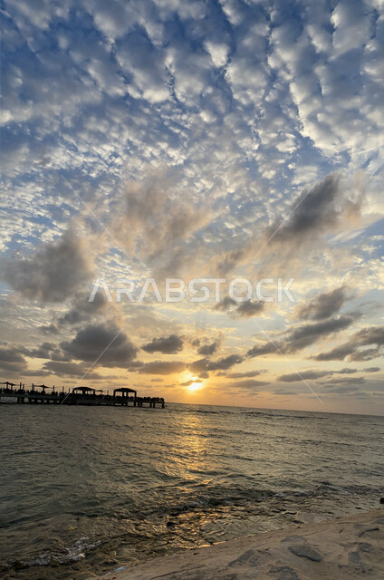 A picture of the Red Sea beach in Jeddah, the waterfront in the city of Jeddah in the Kingdom of Saudi Arabia, the tourist attractions in the coastal city of Jeddah