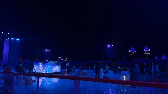 A place to have a good time, the Hyde Park Winter Festival from November 14, 2025, to January 1, 2026, the Jeddah Season 2025 event, and Winter Wonderland Jeddah in the Al-Shatea neighborhood near the corniche on King Abdulaziz Road, a major winter entertainment destination.