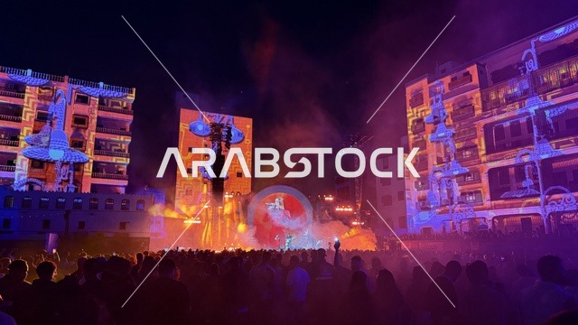 تفاعل الجمهور مع فنان عربي على منصة فعالية بلد بيست في مدينة جدة التاريخية، المملكة العربية السعودية، مهرجان موسيقي وفني من تنظيم مدل بيست يوم 30 من يناير 2026،  عرض موسيقي غنائي وتجربة فنية معاصرة،  الموسيقى والفن في قلب جدة وعلى مقربة من ساحل البحر الأحمر.