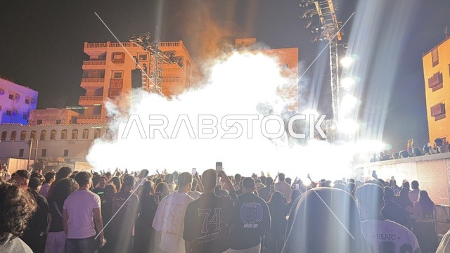 الاجواء الصاخبة والاحتفالات في فعالية بلد بيست في مدينة جدة التاريخية، المملكة العربية السعودية، مهرجان موسيقي وفني من تنظيم مدل بيست يوم 30 من يناير 2026،  عرض موسيقي غنائي وتجربة فنية معاصرة،  الموسيقى والفن في قلب جدة وعلى مقربة من ساحل البحر الأحمر.