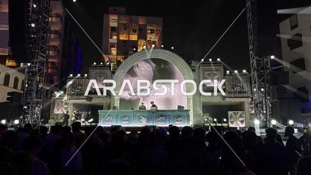 الاجواء الصاخبة والاحتفالات في فعالية بلد بيست في مدينة جدة التاريخية، المملكة العربية السعودية، مهرجان موسيقي وفني من تنظيم مدل بيست يوم 30 من يناير 2026،  عرض موسيقي غنائي وتجربة فنية معاصرة،  الموسيقى والفن في قلب جدة وعلى مقربة من ساحل البحر الأحمر.