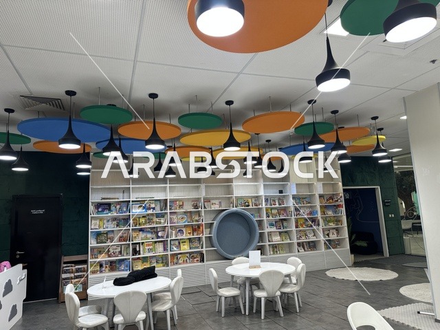 Educational and interactive activities for all groups, the House of Culture in Dammam in the Eastern Province, Kingdom of Saudi Arabia, the Dammam Public Library, a cultural and knowledge landmark that enhances creativity and the arts, diverse cultural and community events, spaces for exhibitions and workshops, an inspiring environment that brings together culture, knowledge, and art.