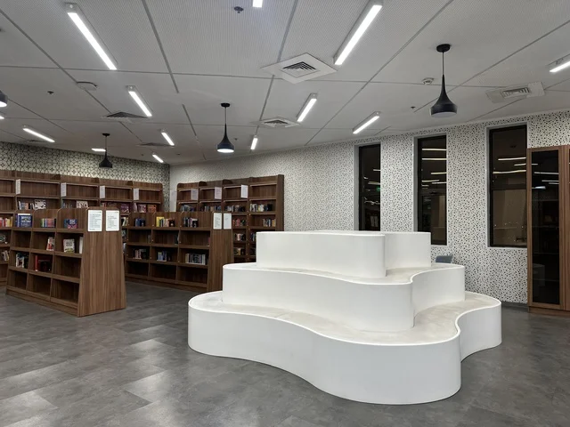 The Dammam Public Library is a cultural and knowledge landmark that enhances creativity and the arts, a house of culture in Dammam in the Eastern Province, Saudi Arabia. It hosts various cultural and community events, exhibition spaces, and workshops, as well as educational and interactive activities for all groups, creating an inspiring environment that brings together culture, knowledge, and art.