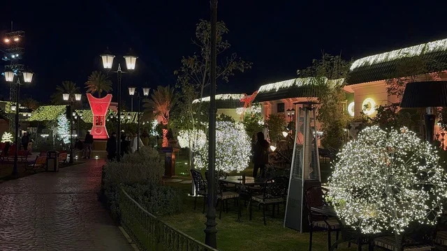 فعاليات موسمية وتجارب ترفيهية، ذا قروفز في حي الرفيعة بمدينة الرياض فى عام 2026 ، المملكة العربية السعودية، وجهة ترفيهية عصرية مفتوحة، مساحات خضراء وممرات خارجية، مطاعم ومقاهي متنوعة، أجواء عائلية راقية تجمع الاسترخاء والحياة الاجتماعية