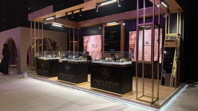 معرض تجاري في فعالية " أنا وأنت يا رمضان " في مدينة جدة، المملكة العربية السعودية، يوم  1 من فبراير 2026، تجربة رمضانية اجتماعية وثقافية، عروض رمضانية، جلسات عائلية وأجواء روحانية، فعاليات ترفيهية مستوحاة من روح الشهر الفضيل ، أجواء دافئة تعزز قيم المشاركة والاحتفاء برمضان.