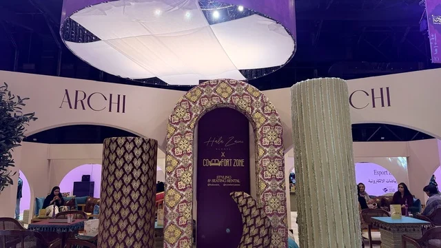 معرض تجاري في فعالية " أنا وأنت يا رمضان " في مدينة جدة، المملكة العربية السعودية، يوم  1 من فبراير 2026، تجربة رمضانية اجتماعية وثقافية، عروض رمضانية، جلسات عائلية وأجواء روحانية، فعاليات ترفيهية مستوحاة من روح الشهر الفضيل ، أجواء دافئة تعزز قيم المشاركة والاحتفاء برمضان.