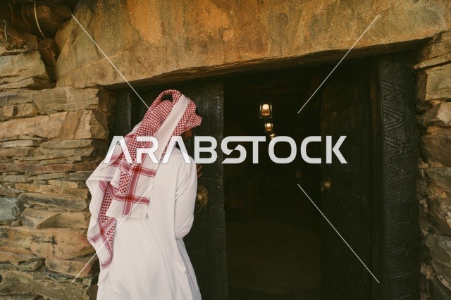 العمران العسيري، بيت قديم من الطين بمنطقة عسير، أماكن تاريخية أثرية في المملكة العربية السعودية ،المداميك، الهندسة المعمارية القديمة