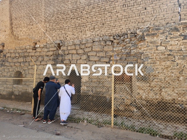 معالم وأماكن اسلامية مقدسة، العبادة والتقرب إلى الله تعالى، منزل علي بن ابي طالب يقع بجوار المسجد النبوي الشريف في المملكة العربية السعودية، أماكن سياحية تراثية في المملكة