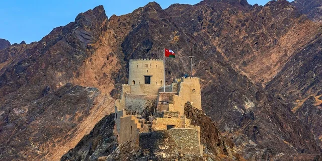 The most famous landmarks of old Muscat in the Sultanate of Oman, two rocky hills overlooking the Sea of Oman, the first castle in Oman to use cannons, the only passage that connects Muttrah and Muscat.