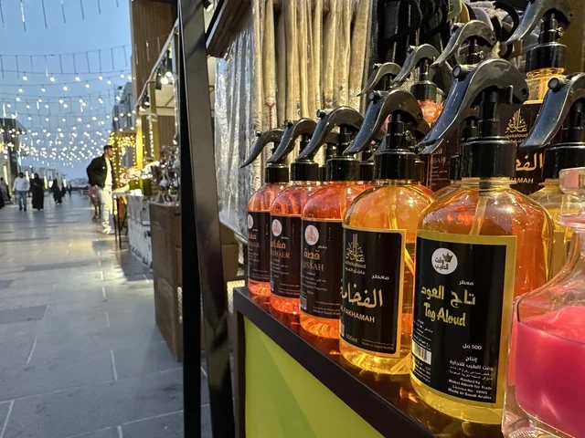 علامة تجارية محلية  في فعالية " أنا وأنت يا رمضان " في مدينة جدة، المملكة العربية السعودية، يوم 1 من فبراير 2026، تجربة رمضانية اجتماعية وثقافية، أنشطة تفاعلية وعروض رمضانية، جلسات عائلية وأجواء روحانية، فعاليات ترفيهية مستوحاة من روح الشهر الفضيل، أجواء دافئة تعزز قيم المشاركة والاحتفاء برمضان.