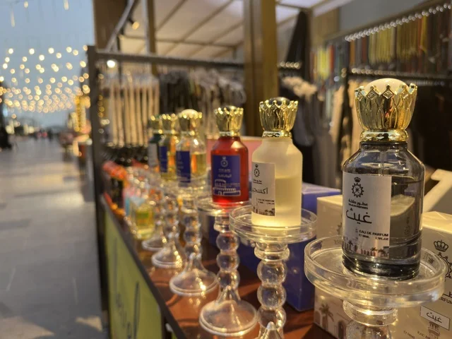 علامة تجارية محلية  في فعالية " أنا وأنت يا رمضان " في مدينة جدة، المملكة العربية السعودية، يوم 1 من فبراير 2026، تجربة رمضانية اجتماعية وثقافية، أنشطة تفاعلية وعروض رمضانية، جلسات عائلية وأجواء روحانية، فعاليات ترفيهية مستوحاة من روح الشهر الفضيل، أجواء دافئة تعزز قيم المشاركة والاحتفاء برمضان.